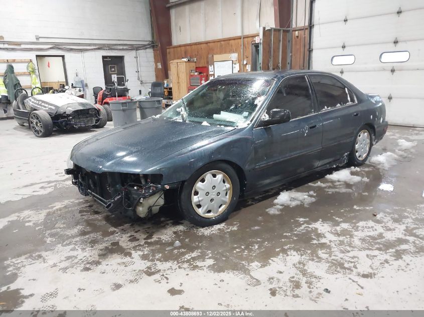 1HGCD5630VA267108 1997 HONDA ACCORD photo no. 2