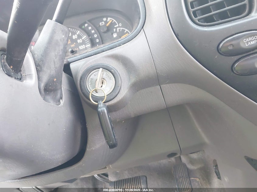 2003 Toyota Tundra Sr5 V8 VIN: 5TBBT44173S365196 Lot: 43808705