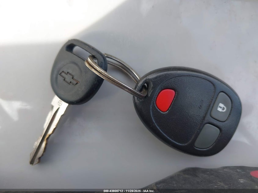 2007 Chevrolet Avalanche 1500 Ls VIN: 3GNEC12057G272069 Lot: 43808712