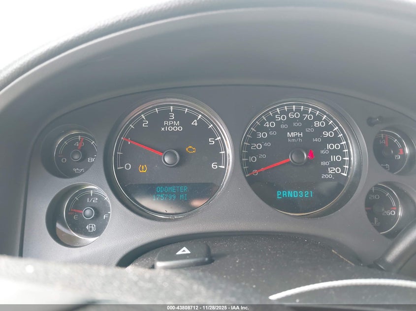 2007 Chevrolet Avalanche 1500 Ls VIN: 3GNEC12057G272069 Lot: 43808712