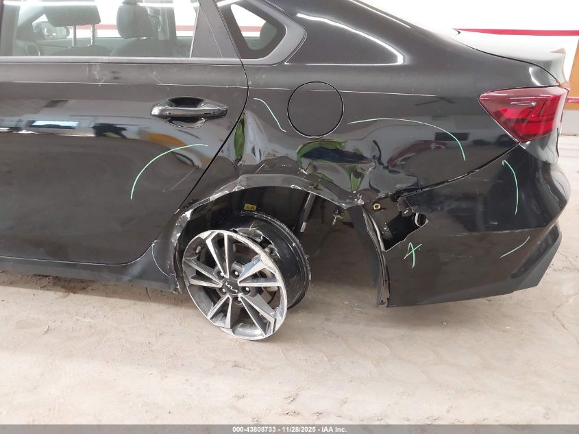 2024 Kia Forte Lxs VIN: 3KPF24AD4RE837156 Lot: 43808733