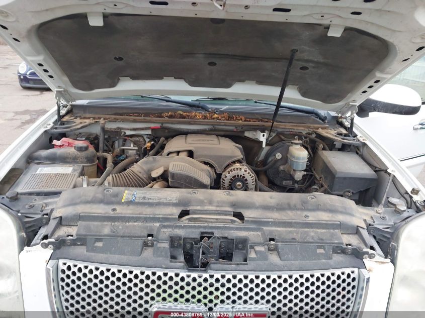 2008 GMC Yukon Denali VIN: 1GKFK638X8J247920 Lot: 43808769