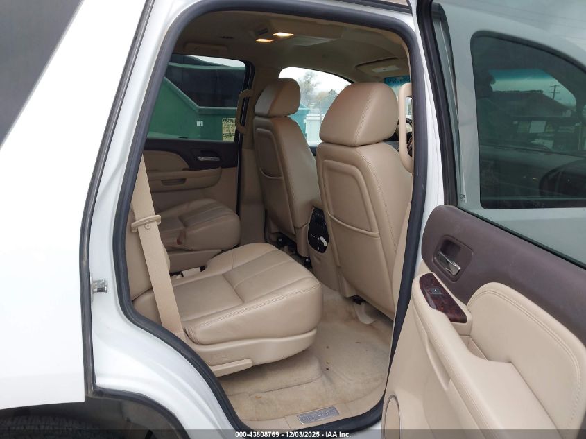 2008 GMC Yukon Denali VIN: 1GKFK638X8J247920 Lot: 43808769