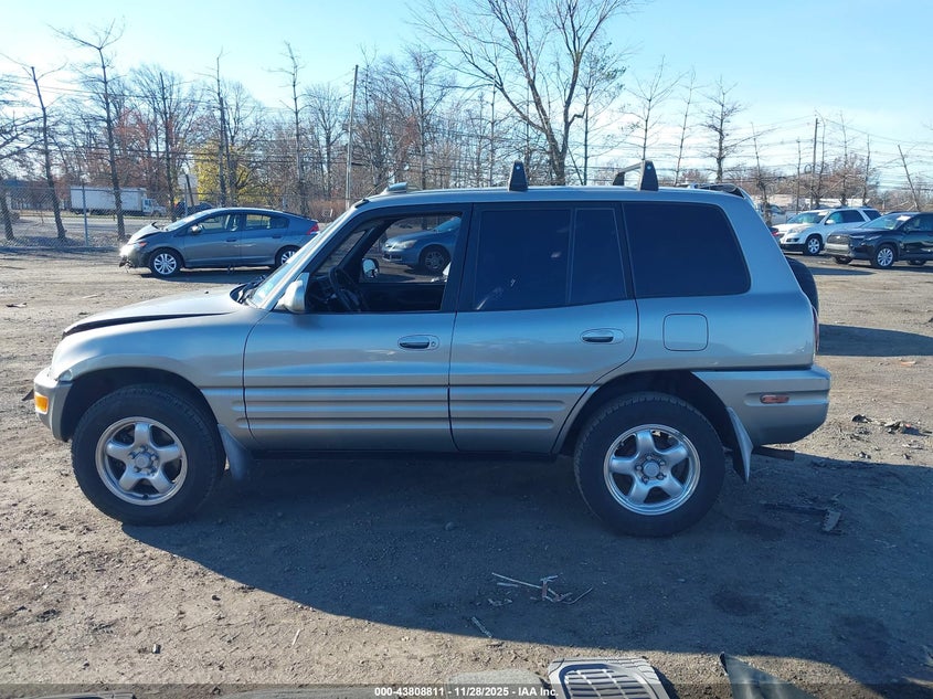 1999 Toyota Rav4 VIN: JT3HP10V2X7119612 Lot: 43808811