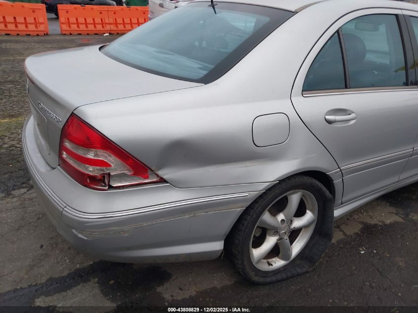 2005 Mercedes-Benz C 230 Kompressor Sport VIN: WDBRF40J55F622750 Lot: 43808829
