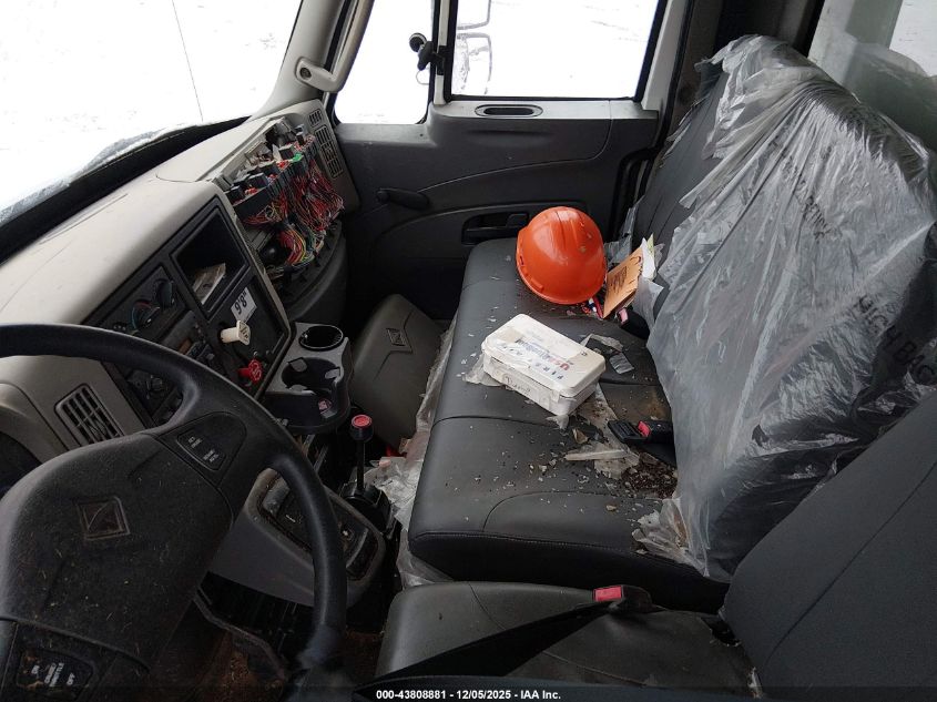 2011 International 4000 4300 VIN: 1HTMMAAL1BH392420 Lot: 43808881