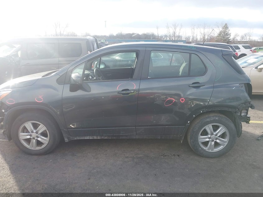 2019 Chevrolet Trax Ls VIN: 3GNCJKSB5KL390398 Lot: 43808906
