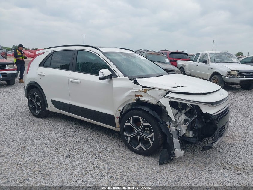Vin: kndcr3le5r5187652, lot: 44304366, kia niro ex touring 2024 img_1