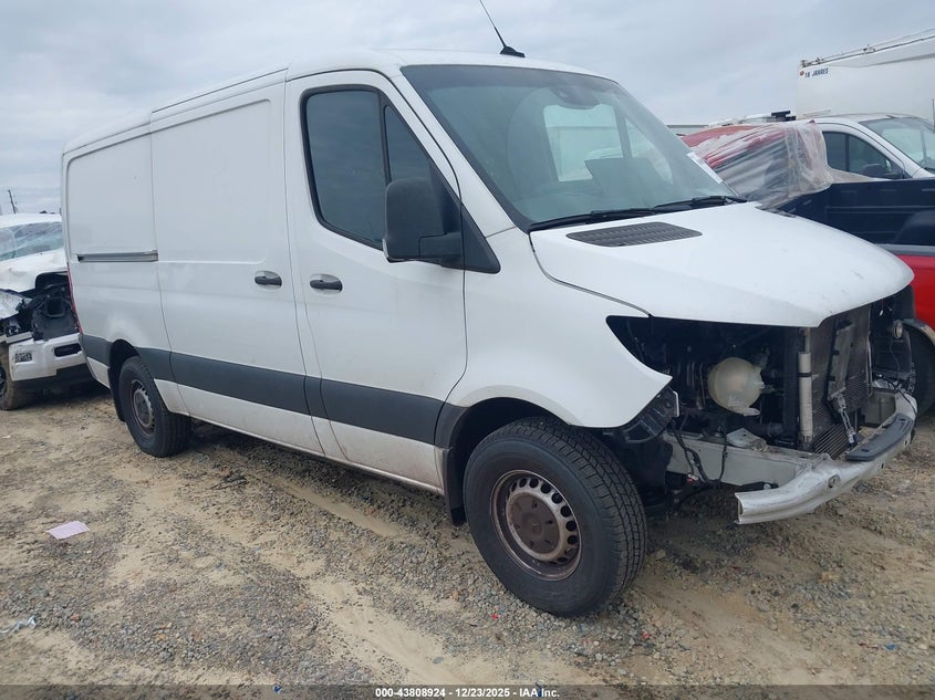 2022 Mercedes-Benz Sprinter 1500 Standard Roof I4