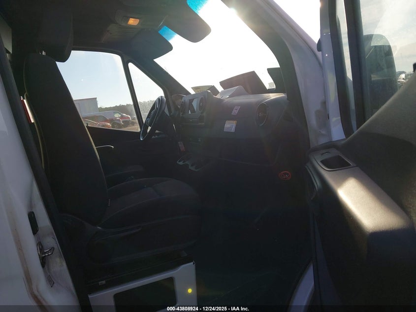 2022 Mercedes-Benz Sprinter 1500 Standard Roof I4