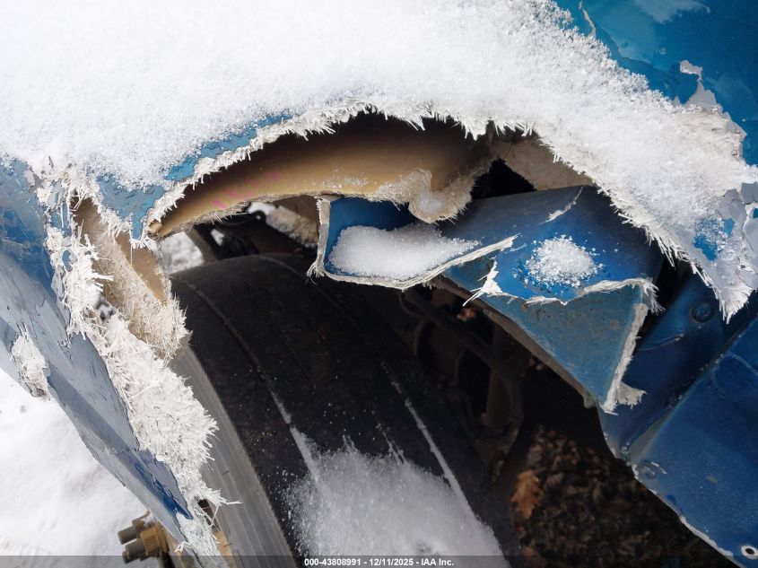 1999 International 9200 VIN: 2HSFMAMR8XC071924 Lot: 43808991