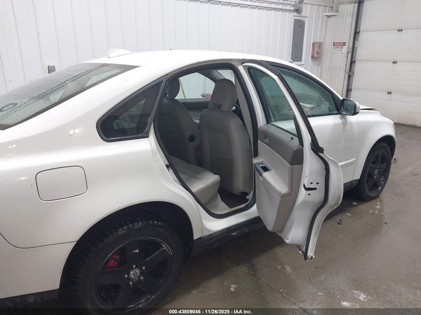 2007 Volvo S40 T5 VIN: YV1MH682X72306442 Lot: 43809046