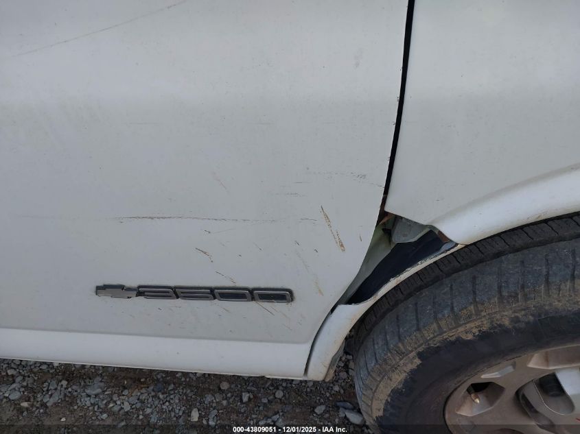 1997 Chevrolet Chevy Van VIN: 1GCHG39F8V1098588 Lot: 43809051