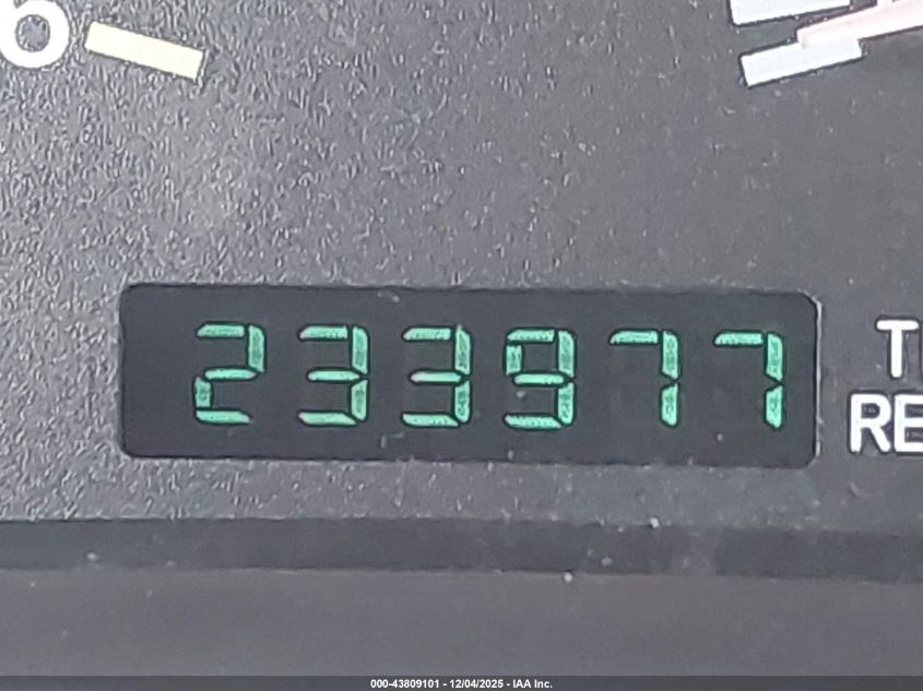 2000 Jeep Cherokee Sport VIN: 1J4FF48S8YL212817 Lot: 43809101