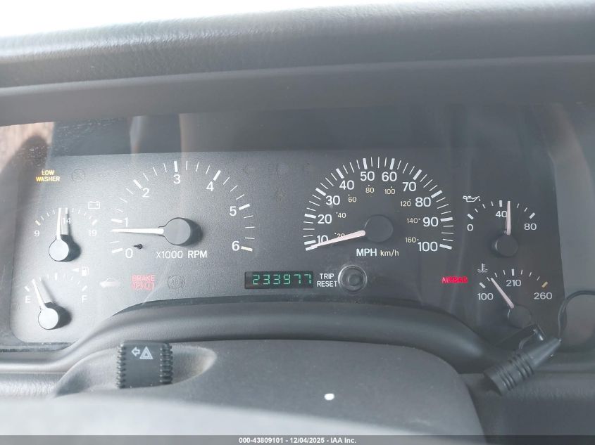 2000 Jeep Cherokee Sport VIN: 1J4FF48S8YL212817 Lot: 43809101