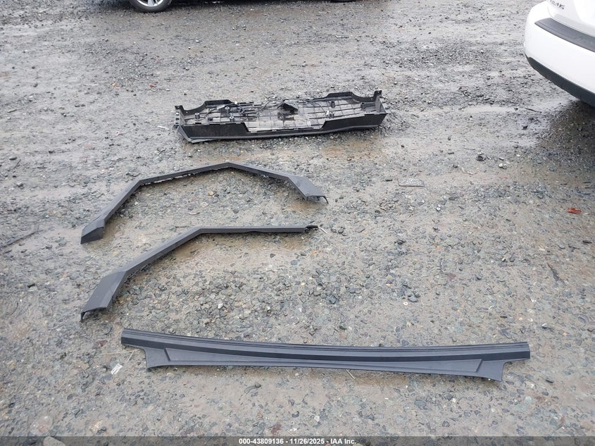 2025 Tesla Cybertruck All-Wheel Drive VIN: 7G2CEHED9SA073343 Lot: 43809136