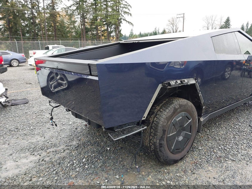 2025 Tesla Cybertruck All-Wheel Drive VIN: 7G2CEHED9SA073343 Lot: 43809136