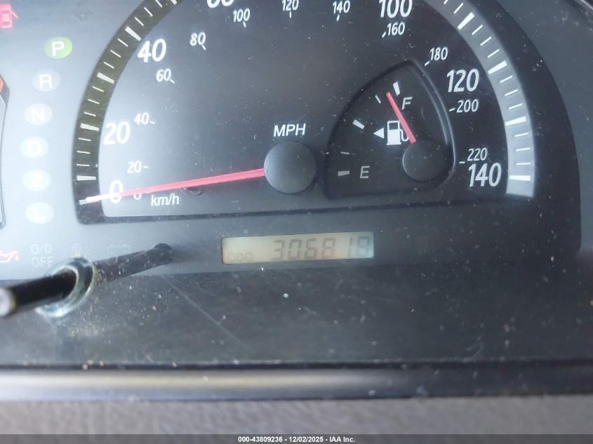 2002 Toyota Camry Le V6 VIN: 4T1BF32K72U015853 Lot: 43809236