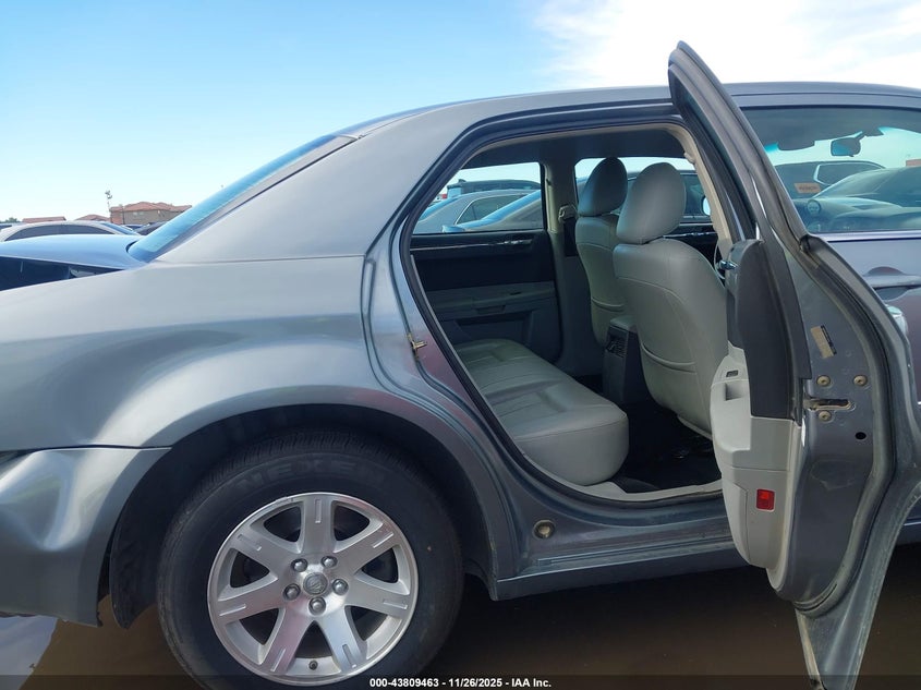 2007 Chrysler 300 VIN: 2C3KA53G87H604756 Lot: 43809463