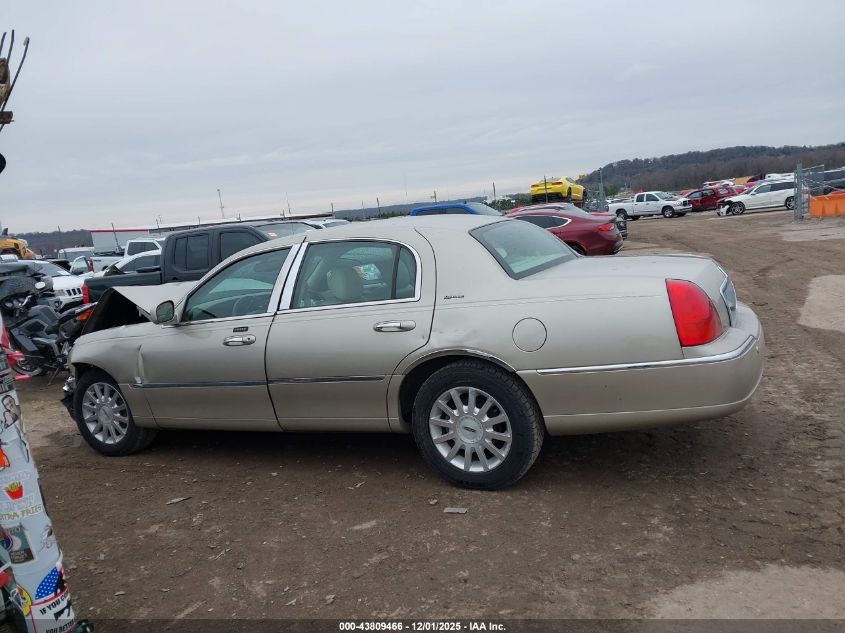 2004 Lincoln Town Car Signature VIN: 1LNHM81W64Y634666 Lot: 43809466