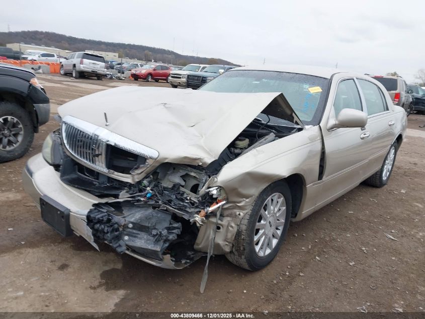 2004 Lincoln Town Car Signature VIN: 1LNHM81W64Y634666 Lot: 43809466