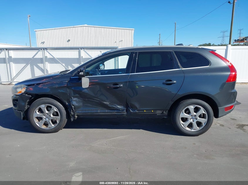 2013 Volvo Xc60 3.2/3.2 Platinum/3.2 Premier/3.2 Premier Plus VIN: YV4952DL5D2407389 Lot: 43809593