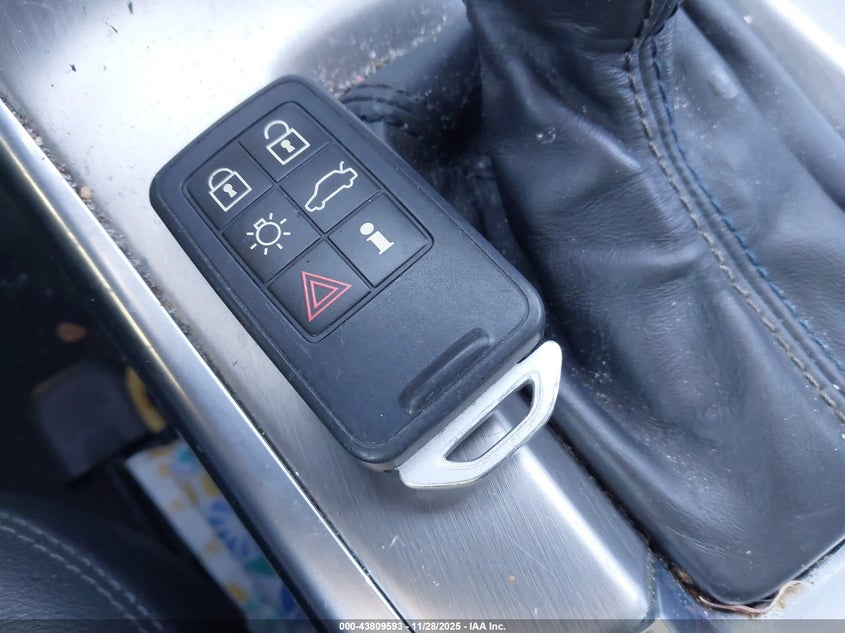 2013 Volvo Xc60 3.2/3.2 Platinum/3.2 Premier/3.2 Premier Plus VIN: YV4952DL5D2407389 Lot: 43809593