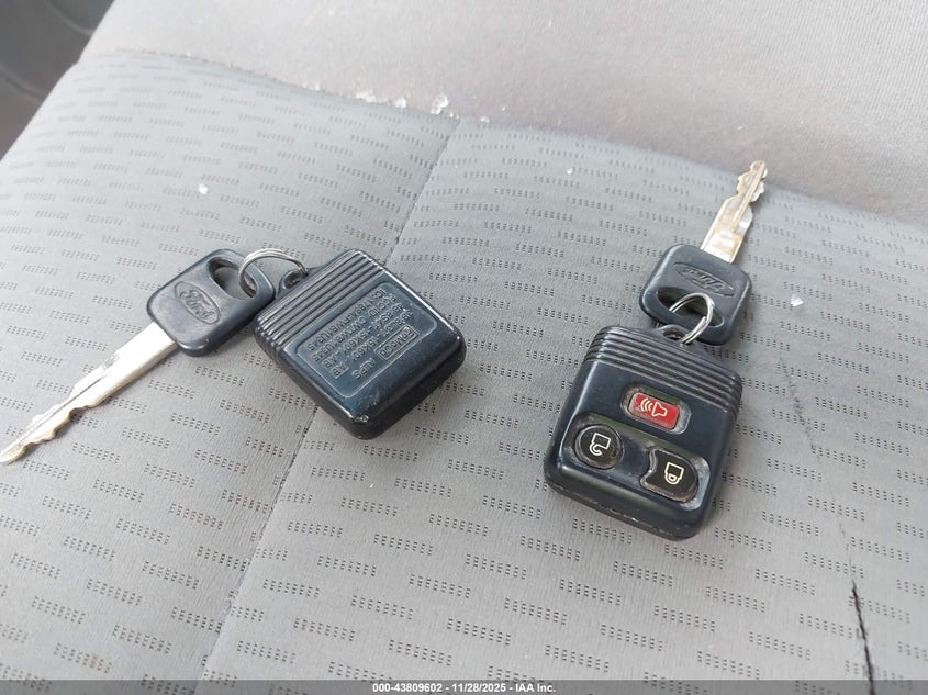 2011 Ford E-250 Commercial VIN: 1FTNE2EL1BDA93807 Lot: 43809602