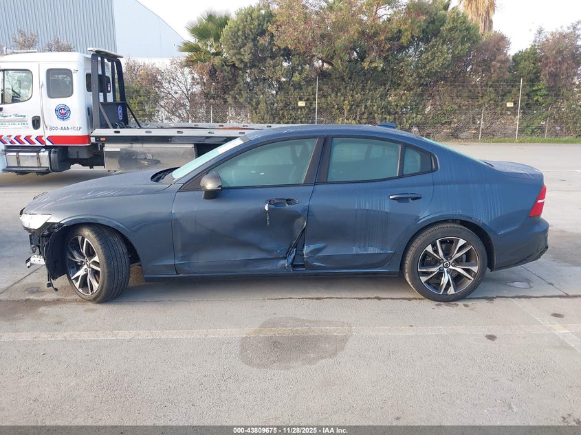 2025 Volvo S60 B5 Core VIN: 7JRL12FJ8SG362112 Lot: 43809675