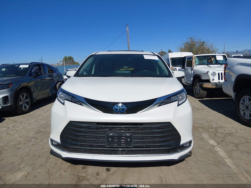 2024 Toyota Sienna Limited VIN: 5TDZRKEC7RS185864 Lot: 43809783