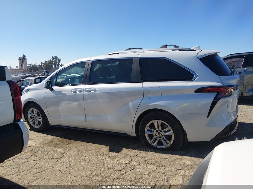2024 Toyota Sienna Limited VIN: 5TDZRKEC7RS185864 Lot: 43809783