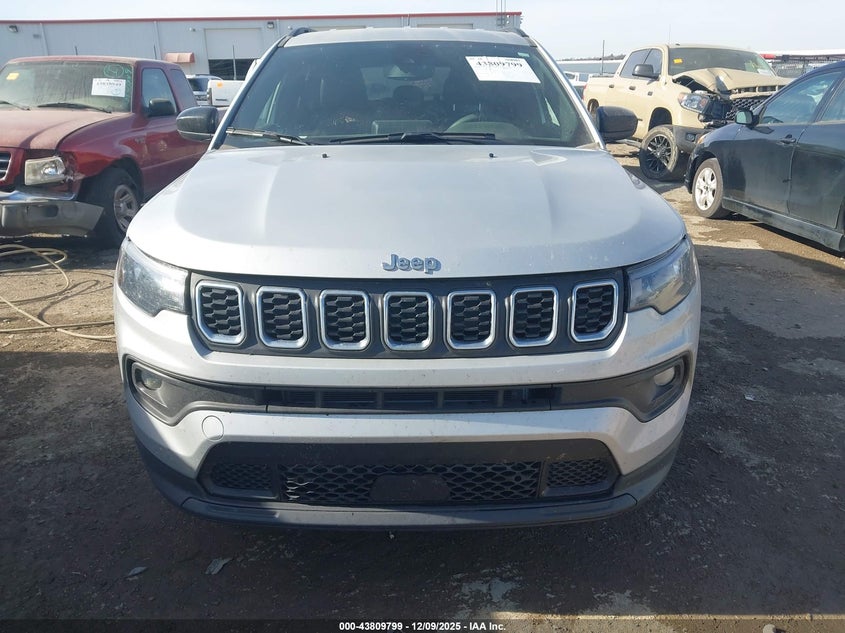 2025 Jeep Compass - widok 13