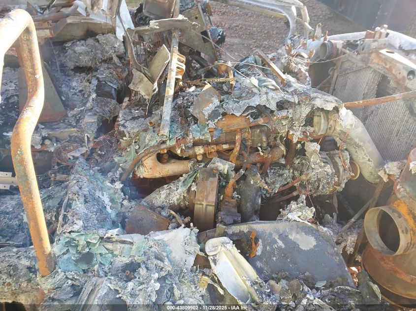 2010 Freightliner Chassis M Line Walk-In Van VIN: 4UZAAPDU2ACAS1566 Lot: 43809902