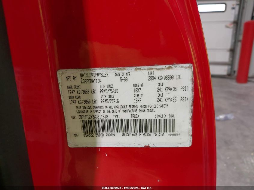 1999 Dodge Ram 1500 St VIN: 3B7HF12Y3XG211919 Lot: 43809923