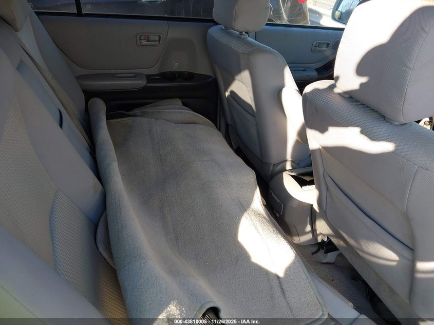 2006 Toyota Highlander VIN: JTEDD21A560148433 Lot: 43810005