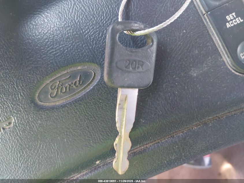 1995 Ford F350 VIN: 1FTJW35F1SEA71098 Lot: 43810091