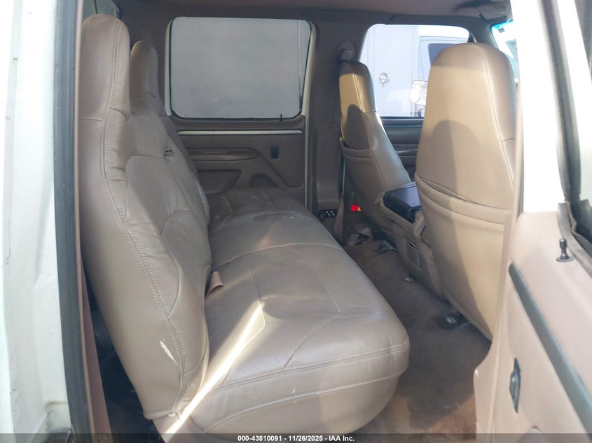 1995 Ford F350 VIN: 1FTJW35F1SEA71098 Lot: 43810091