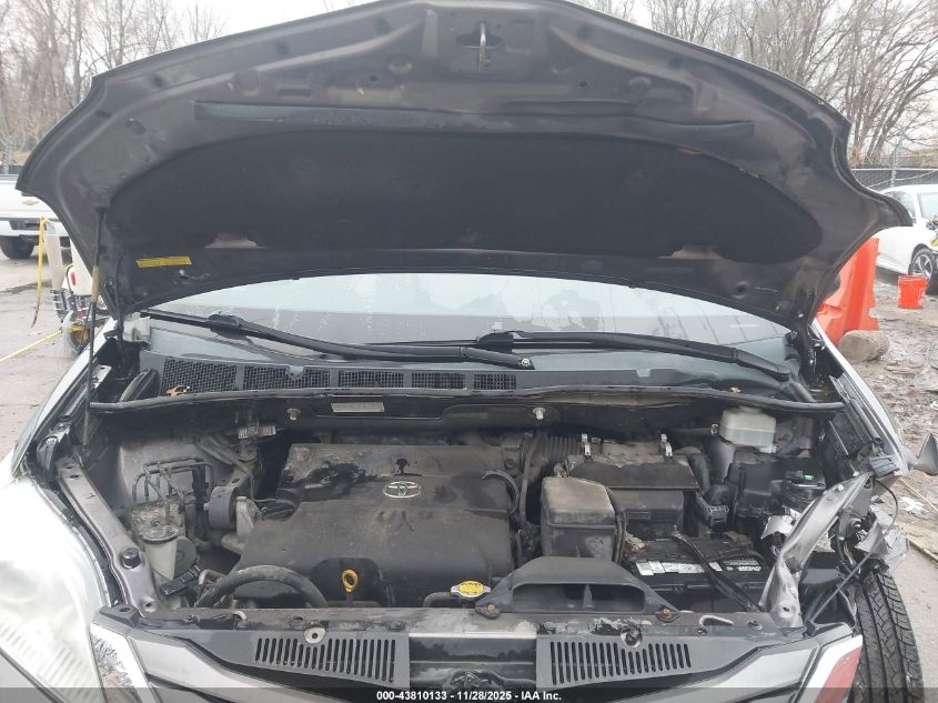 2011 Toyota Sienna Xle V6 VIN: 5TDYK3DC6BS021969 Lot: 43810133