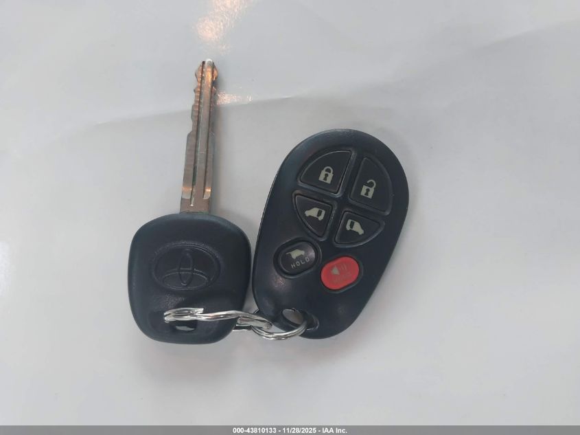 2011 Toyota Sienna Xle V6 VIN: 5TDYK3DC6BS021969 Lot: 43810133