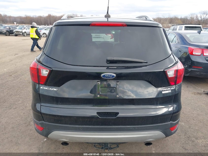 1FMCU9J93KUB15461 2019 FORD ESCAPE photo no. 16