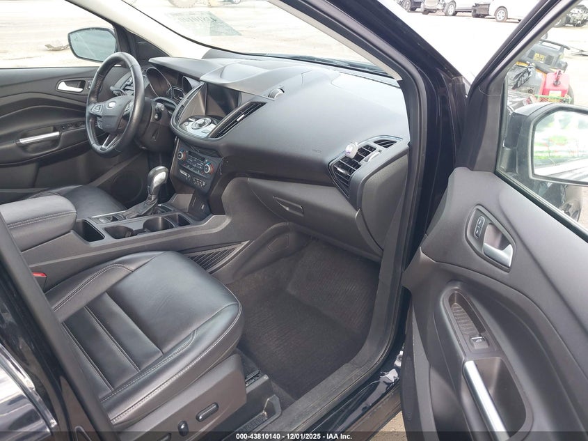 1FMCU9J93KUB15461 2019 FORD ESCAPE photo no. 5