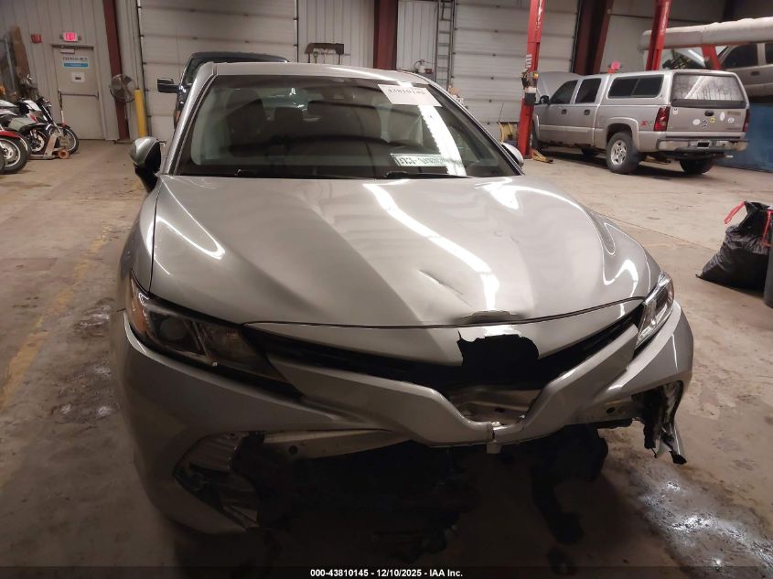 2018 Toyota Camry Le VIN: 4T1B11HK4JU145291 Lot: 43810145