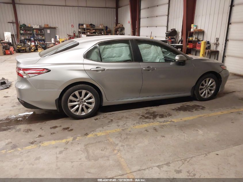 2018 Toyota Camry Le VIN: 4T1B11HK4JU145291 Lot: 43810145