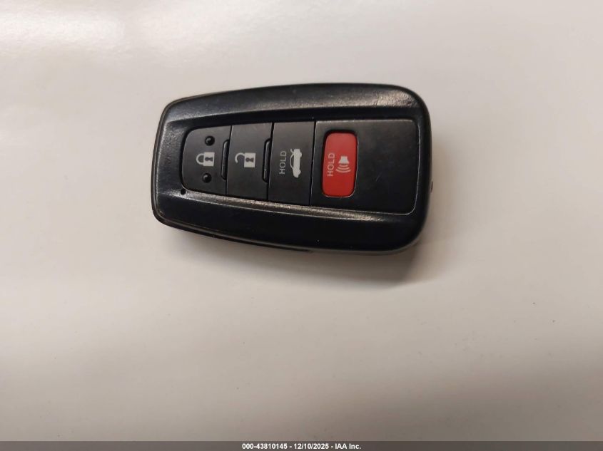 2018 Toyota Camry Le VIN: 4T1B11HK4JU145291 Lot: 43810145