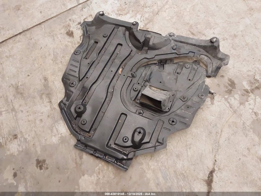 2018 Toyota Camry Le VIN: 4T1B11HK4JU145291 Lot: 43810145