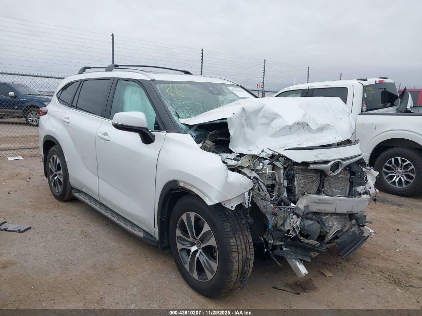 TOYOTA HIGHLANDER XLE