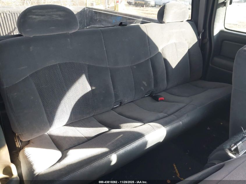 2002 Chevrolet Silverado 1500 Ls VIN: 2GCEC19T221139523 Lot: 43810262