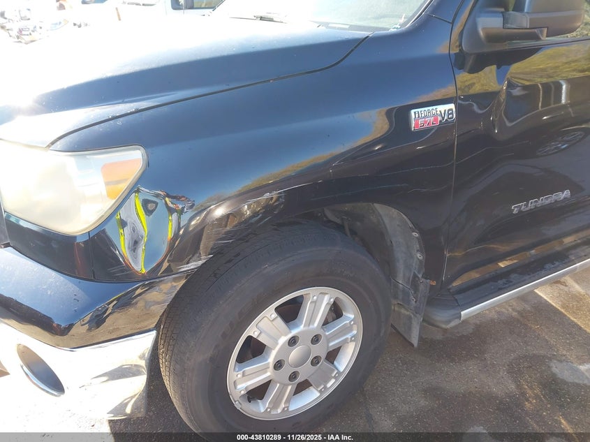 2007 Toyota Tundra Sr5 V8 VIN: 5TFRV54167X015886 Lot: 43810289