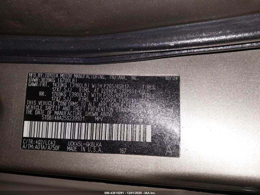 2005 Toyota Sequoia Limited V8 VIN: 5TDBT48A25S239901 Lot: 43810291