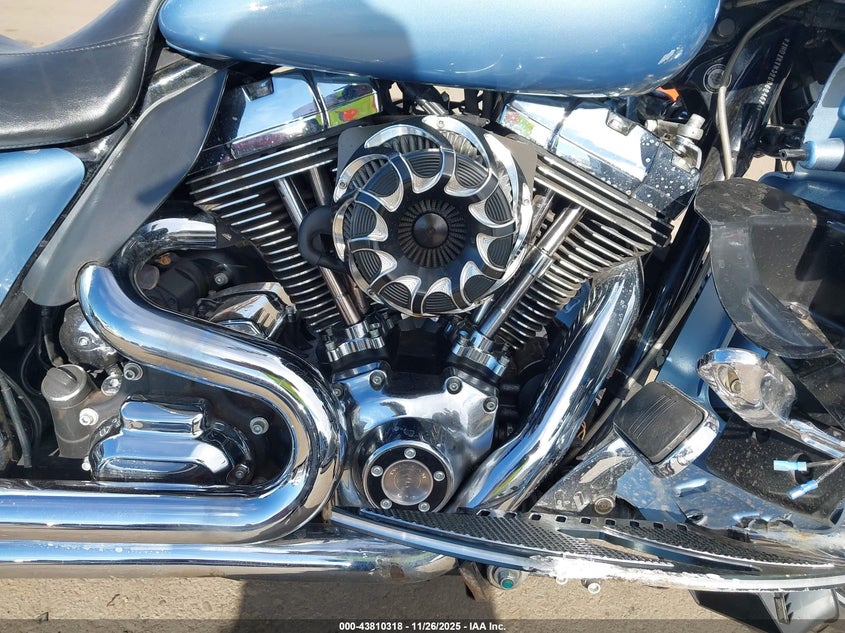 2016 Harley-Davidson Fltrxs Road Glide Special VIN: 1HD1KTM32GB624674 Lot: 43810318